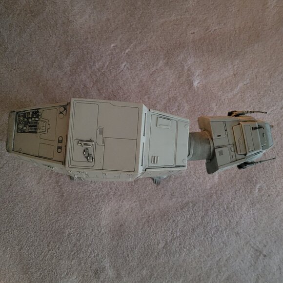 WOTC Star Wars AT-AT Imperial Walker Miniatures 2005 - Picture 7 of 12